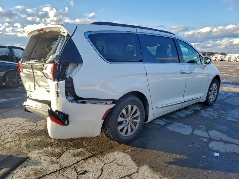 2017 CHRYSLER PACIFICA TOURING L  
