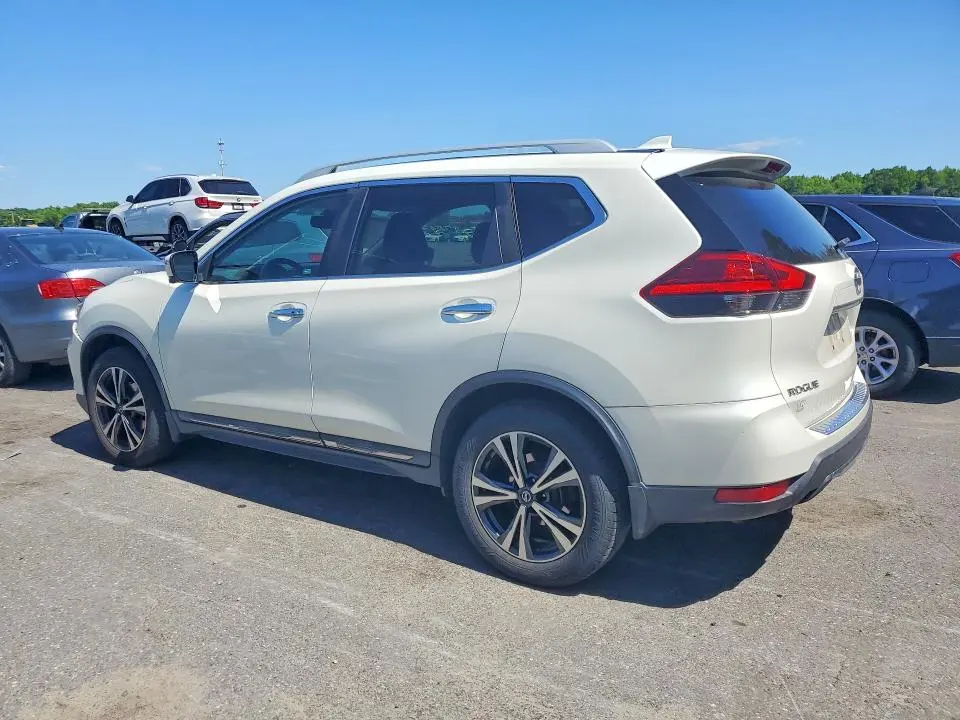 2017 NISSAN ROGUE SL  
