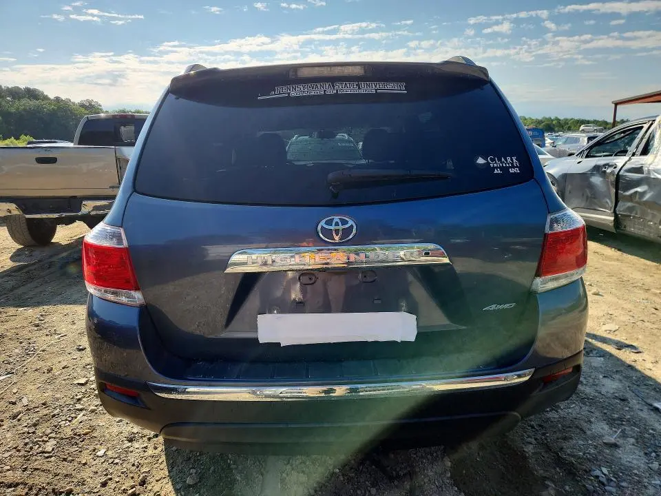 2013 TOYOTA HIGHLANDER PLUS  