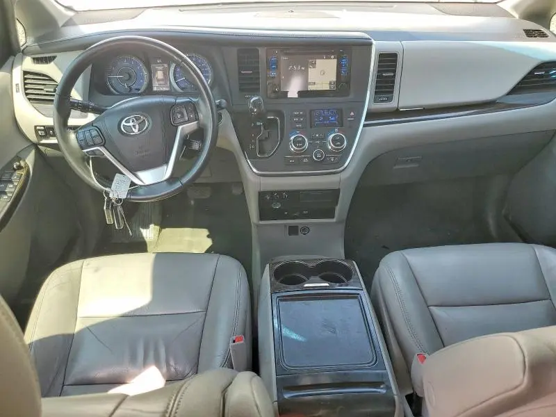 2016 TOYOTA SIENNA XLE PREMIUM 8-PASSENGER  