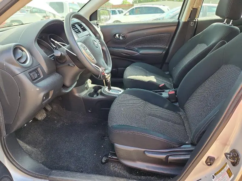 2019 NISSAN VERSA SV  