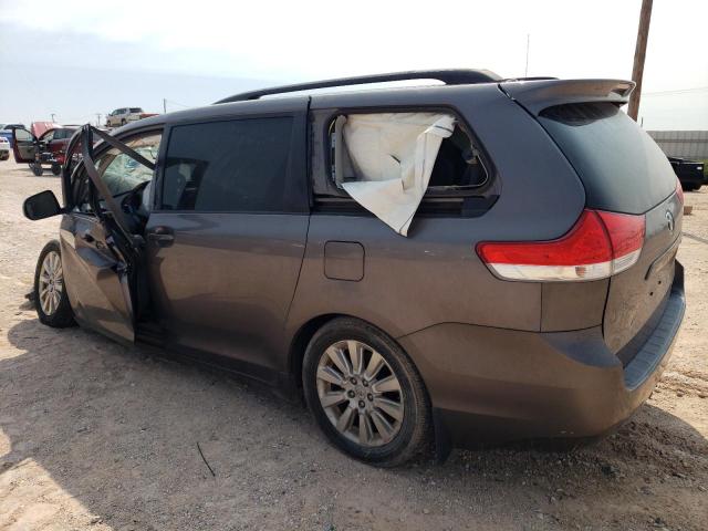 2011 TOYOTA SIENNA LE