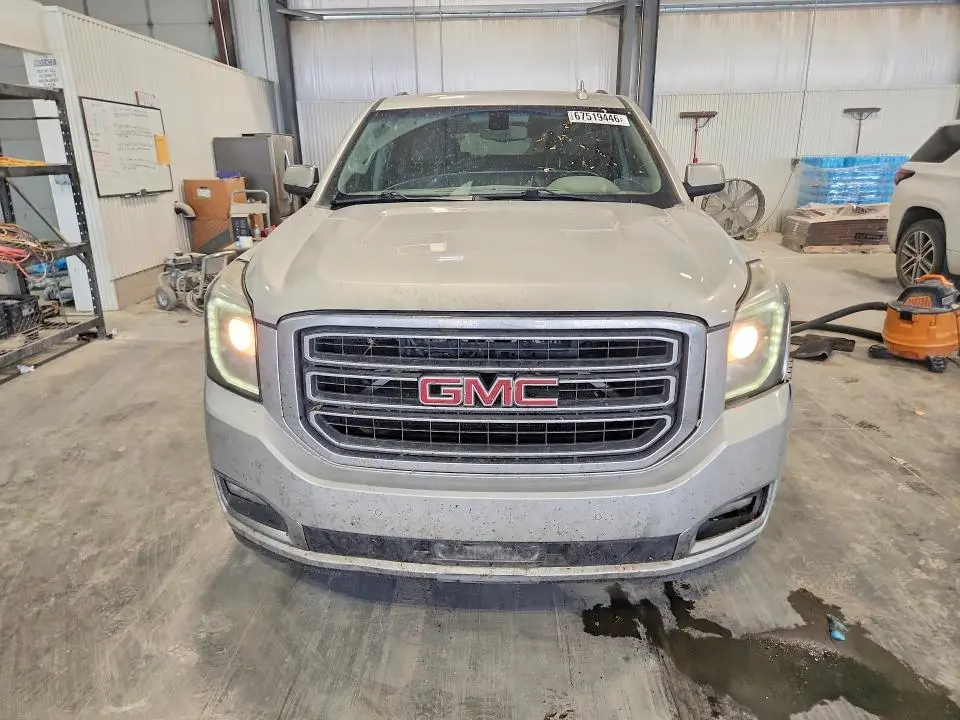 2016 GMC YUKON SLE  