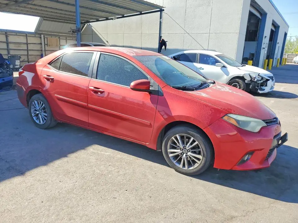 2015 TOYOTA COROLLA LE PLUS  