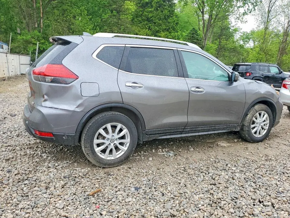 2017 NISSAN ROGUE SV  