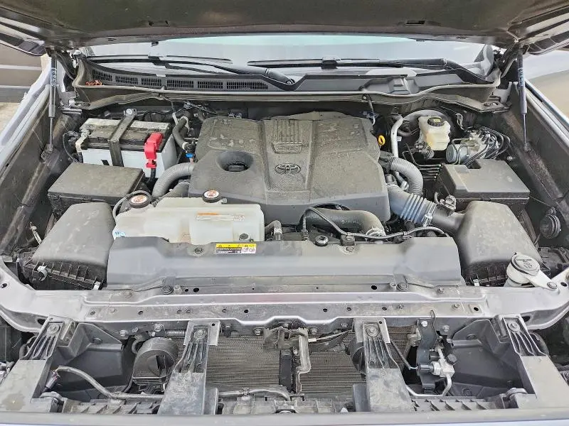 2024 TOYOTA TUNDRA CREWMAX SR5  