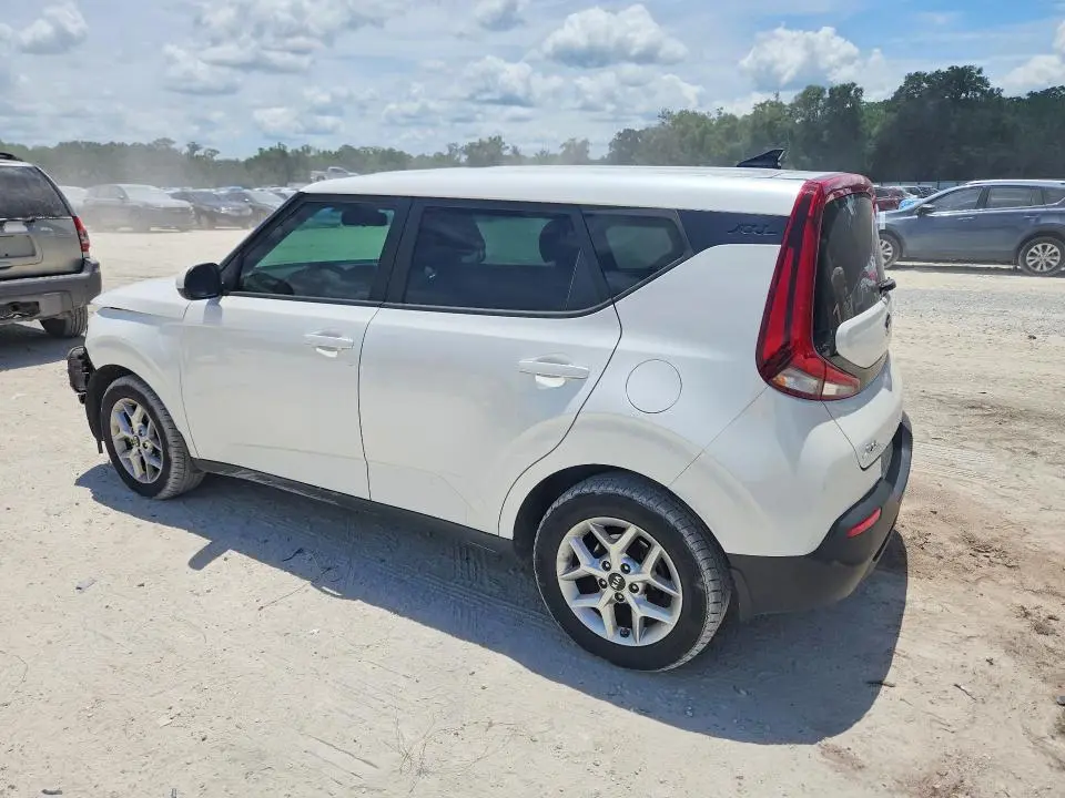 2021 KIA SOUL S  