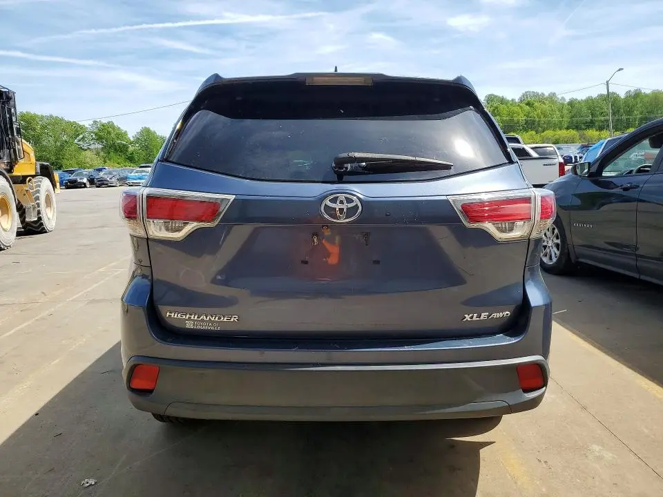 2016 TOYOTA HIGHLANDER XLE  