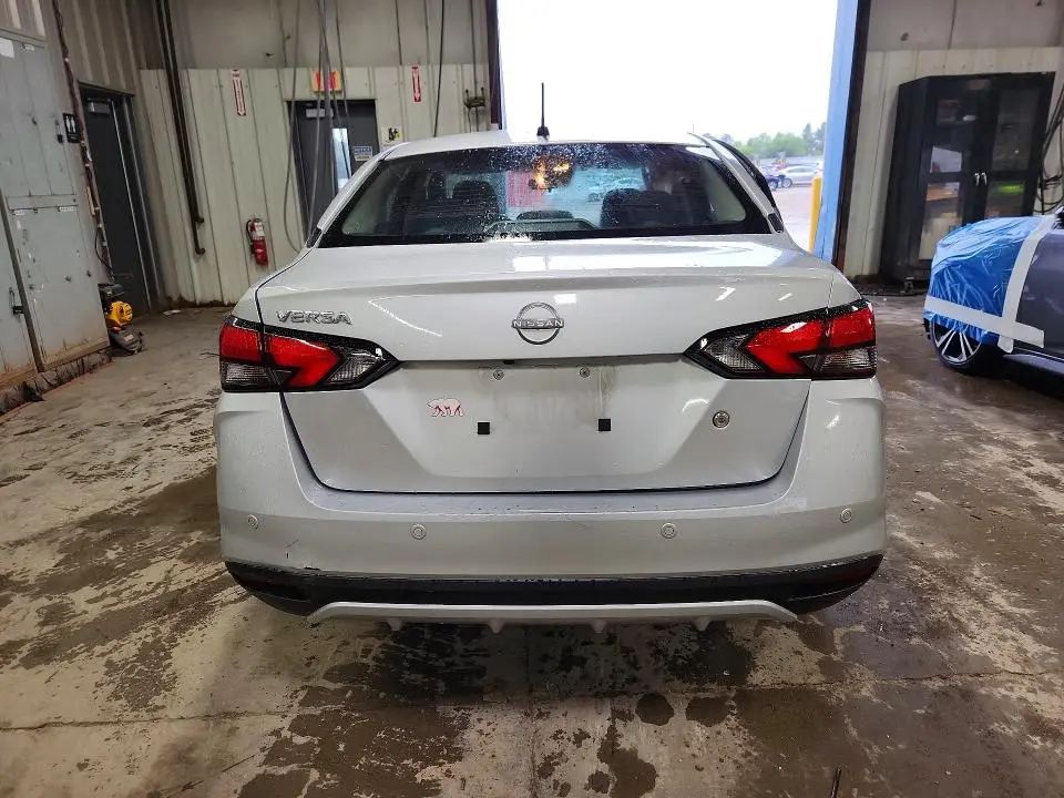 2025 NISSAN VERSA S  