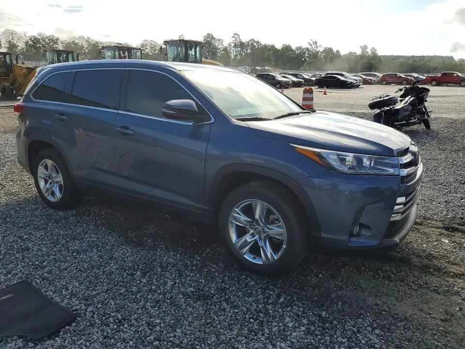 2017 TOYOTA HIGHLANDER LIMITED  