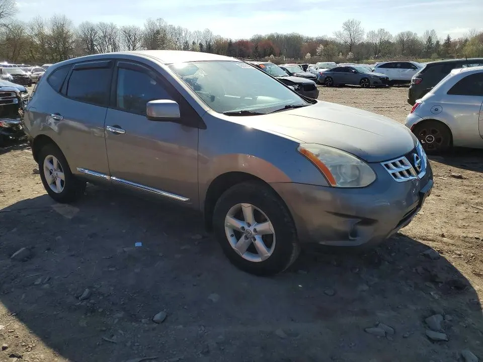 2013 NISSAN ROGUE S  