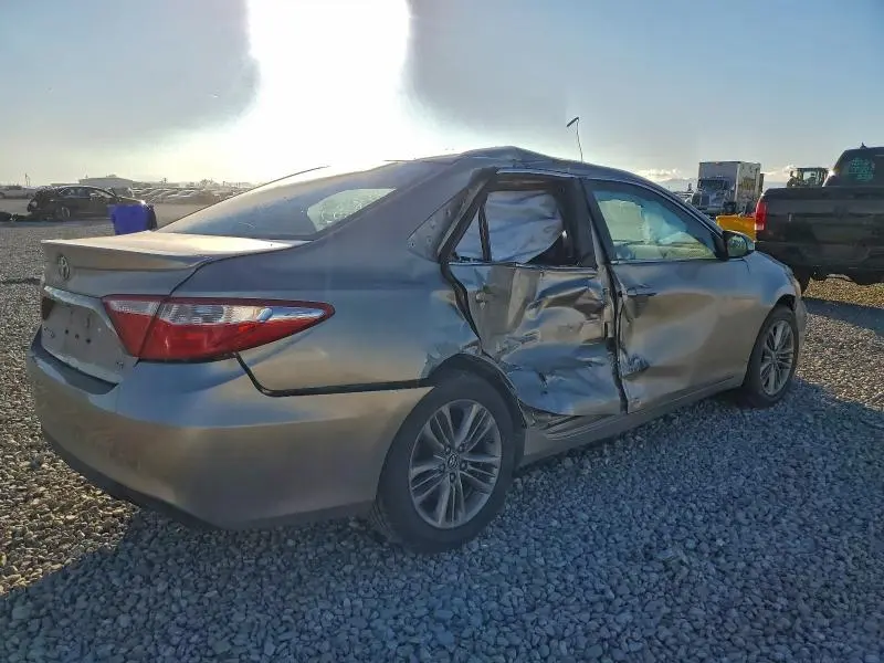 2016 TOYOTA CAMRY LE  