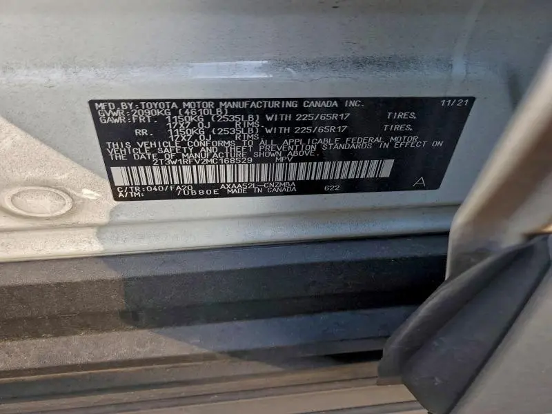 2021 TOYOTA RAV4 XLE  