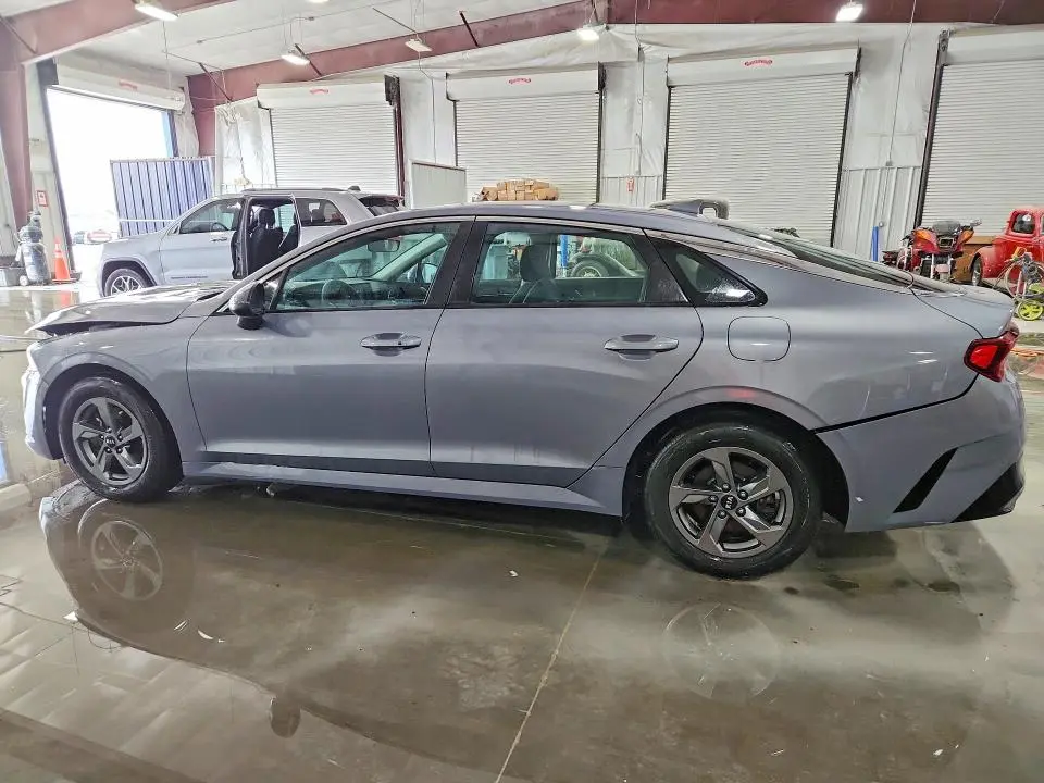 2021 KIA K5 LXS  