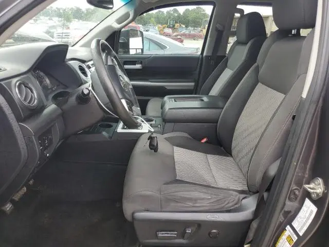 2016 TOYOTA TUNDRA CREWMAX SR5  