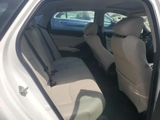 2022 HONDA ACCORD TOURING  