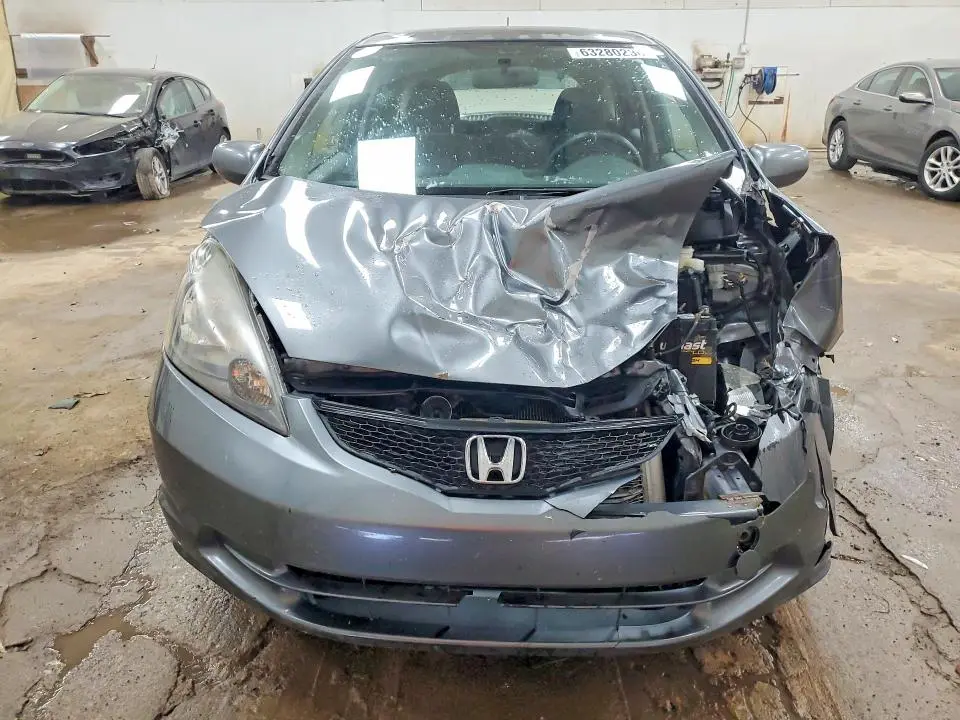 2013 HONDA FIT   