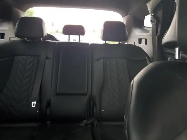 2025 KIA SPORTAGE X LINE  