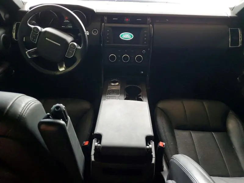 2017 LAND ROVER DISCOVERY SE  