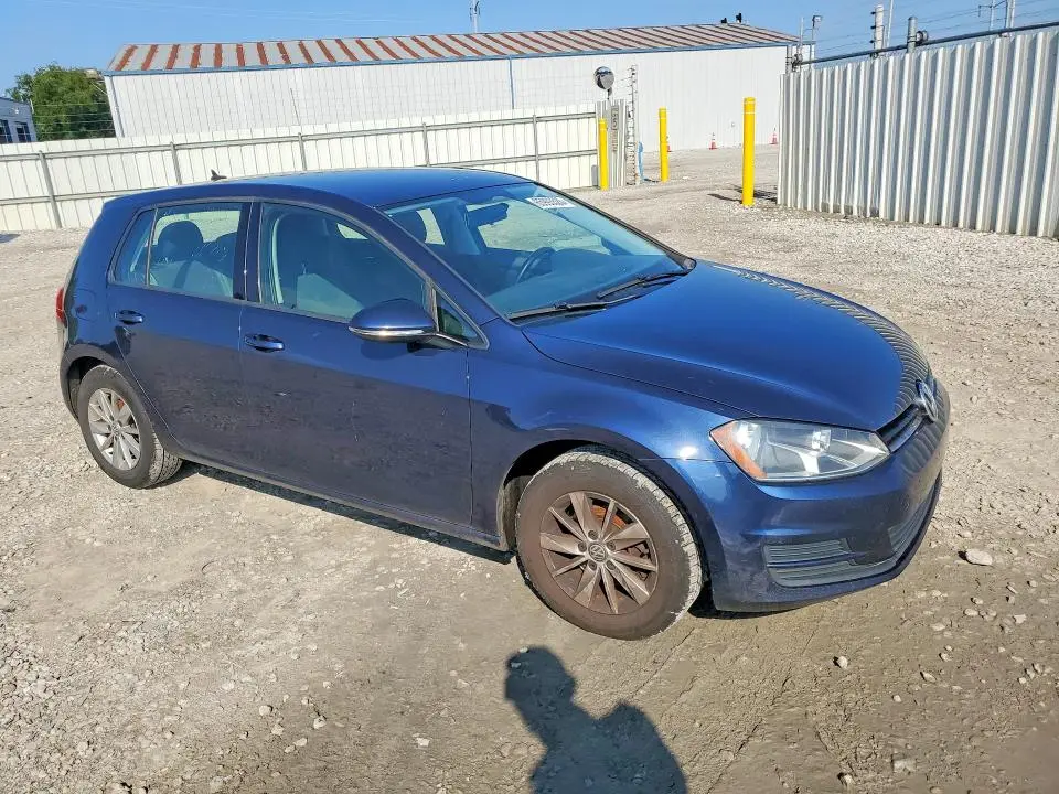 2016 VOLKSWAGEN GOLF S/SE  