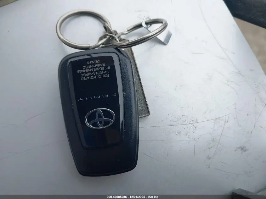 2018 TOYOTA CAMRY LE