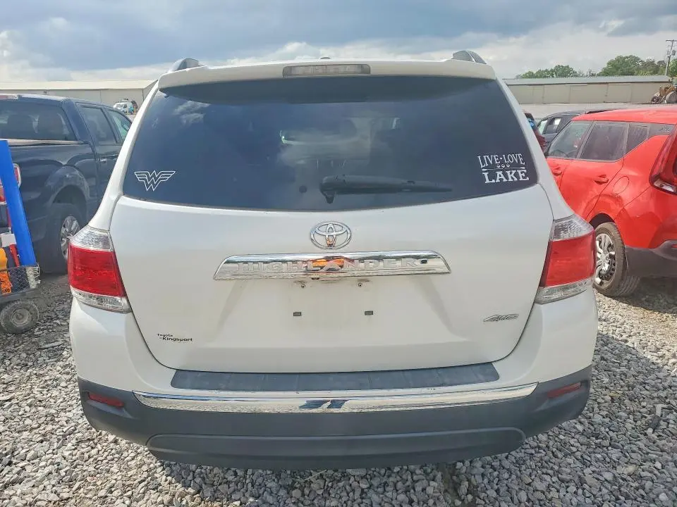 2011 TOYOTA HIGHLANDER LIMITED  