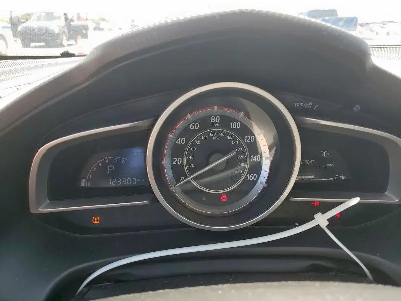 2015 MAZDA 3 TOURING  