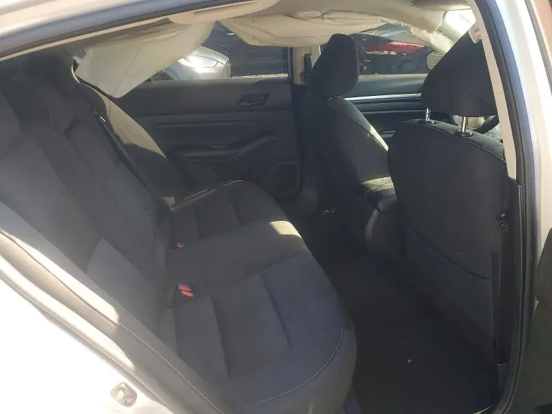 2023 NISSAN ALTIMA SV  