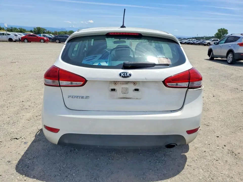 2017 KIA FORTE LX  