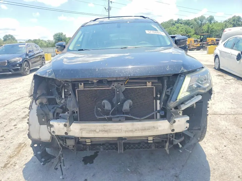 2019 NISSAN PATHFINDER SL  