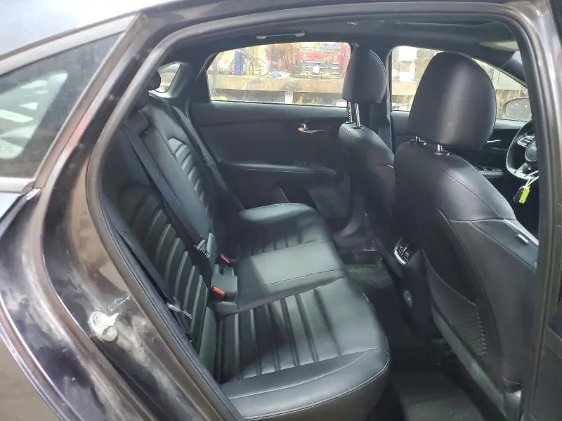 2023 KIA FORTE GT LINE  