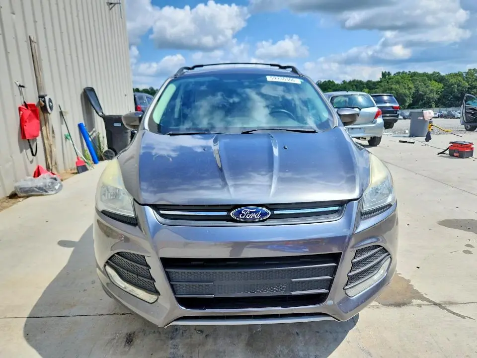 2015 FORD ESCAPE SE  