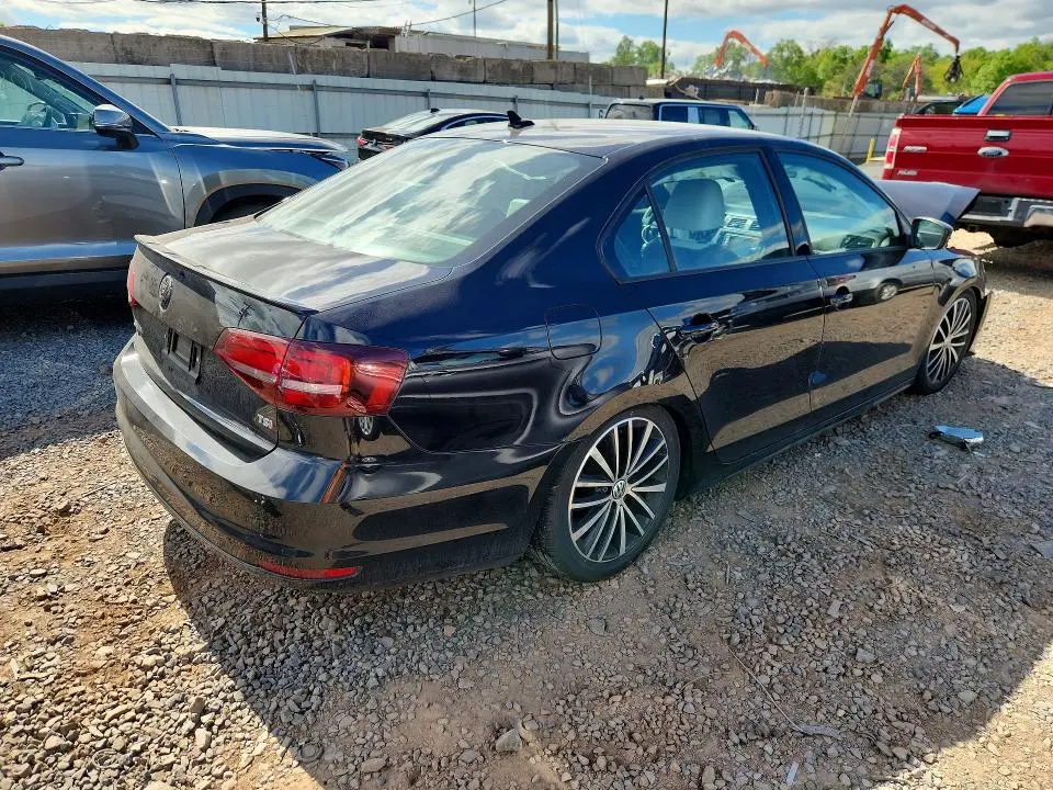 2016 VOLKSWAGEN JETTA SPORT  