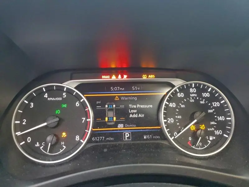 2021 NISSAN SENTRA SR  