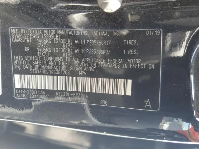 2019 TOYOTA SIENNA XLE  