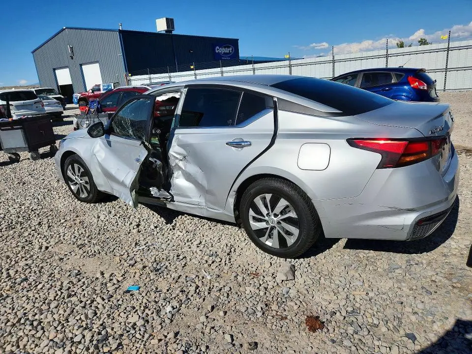 2024 NISSAN ALTIMA S  