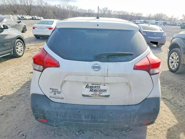 2020 NISSAN KICKS S  