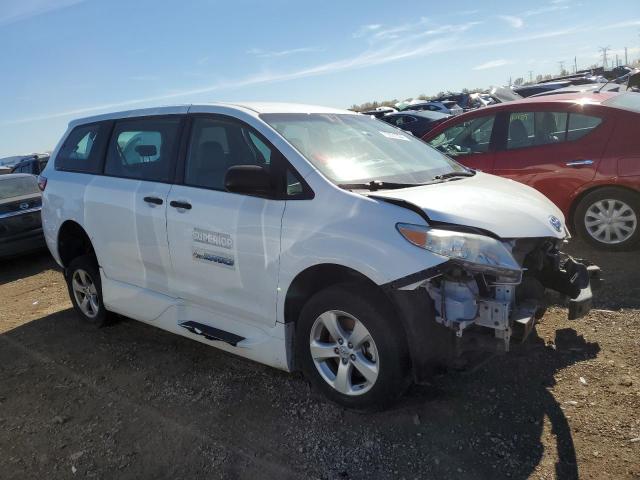 2016 TOYOTA SIENNA 