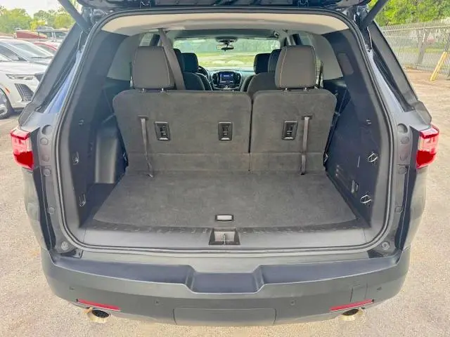 2021 CHEVROLET TRAVERSE LT  