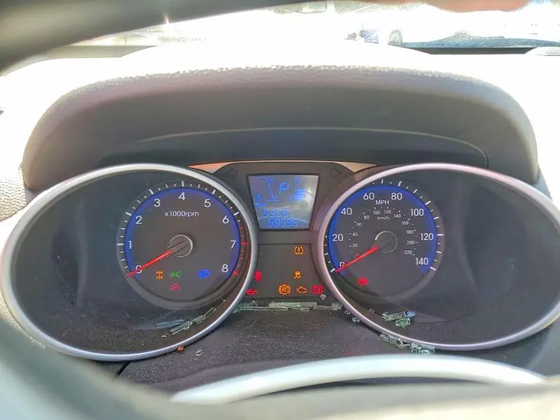 2015 HYUNDAI TUCSON SE  