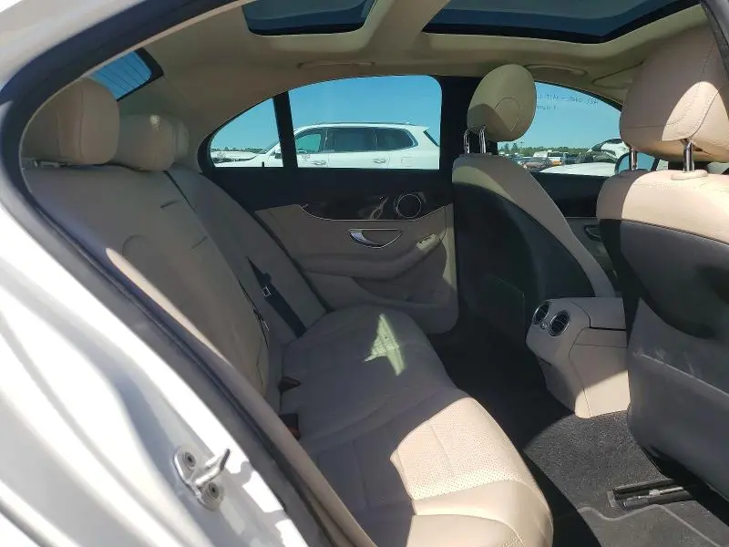 2016 MERCEDES-BENZ C 300  