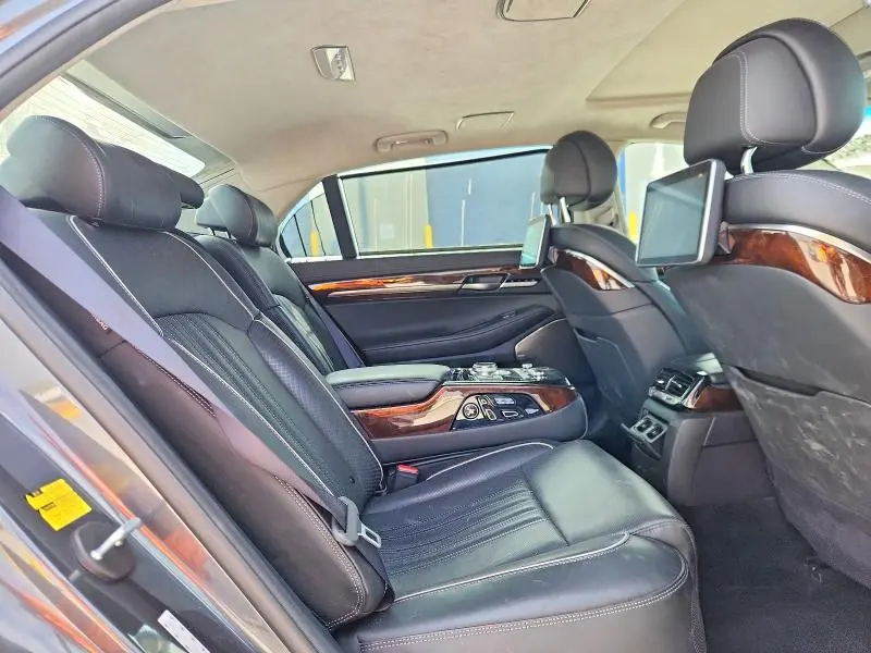 2018 GENESIS G90 ULTIMATE  