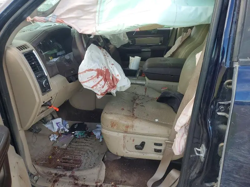 2013 RAM 1500 LARAMIE  