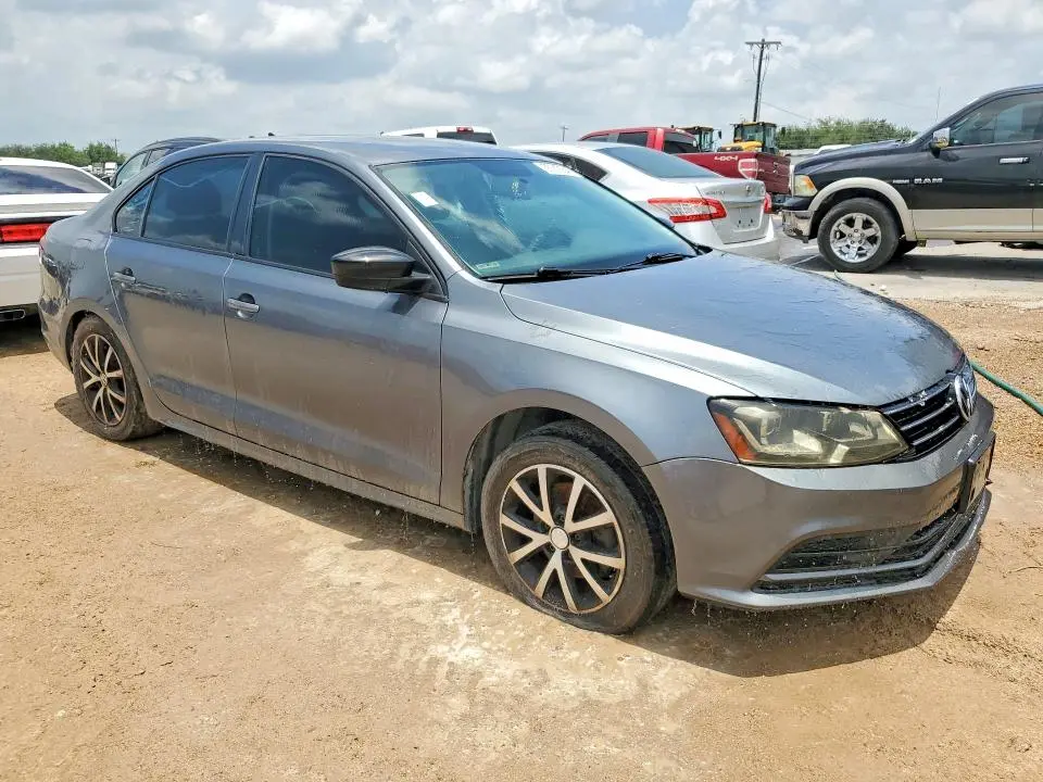 2016 VOLKSWAGEN JETTA SE  