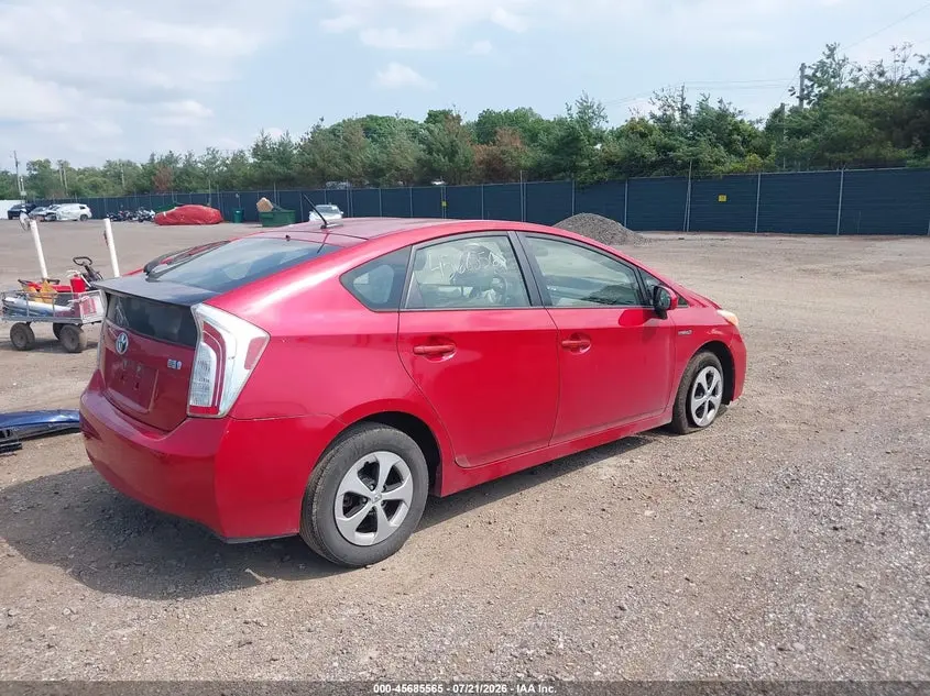 2013 TOYOTA PRIUS THREE