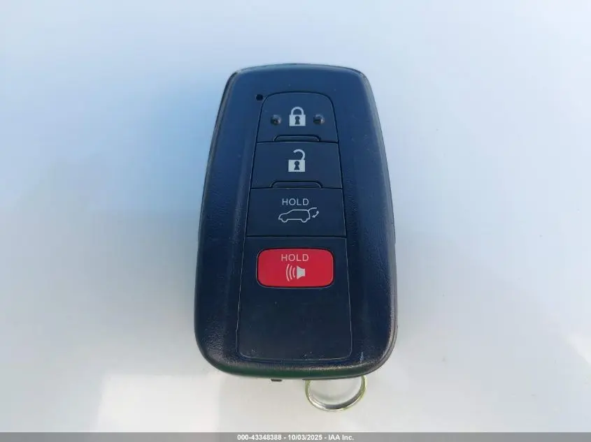 2023 TOYOTA HIGHLANDER HYBRID PLATINUM