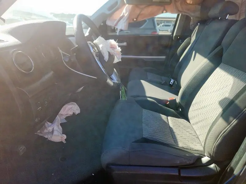 2017 TOYOTA TUNDRA SR5  