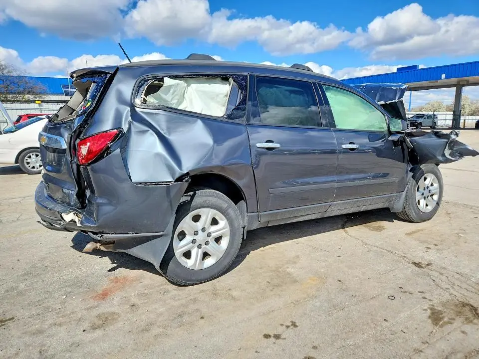 2014 CHEVROLET TRAVERSE LS  
