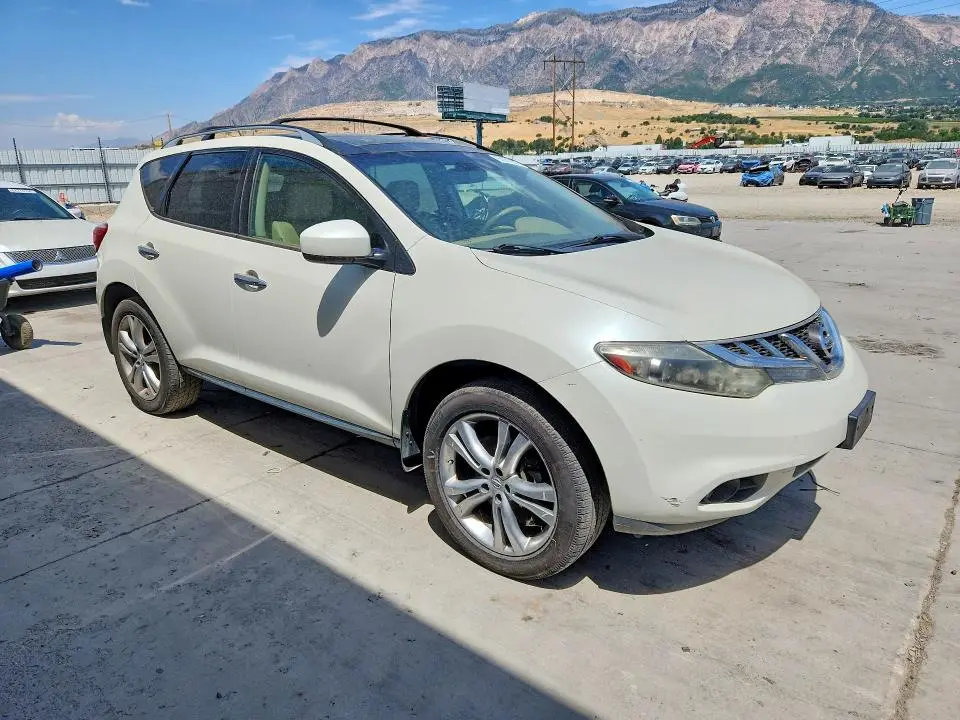2011 NISSAN MURANO S  
