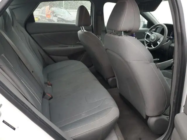 2022 HYUNDAI ELANTRA SEL  